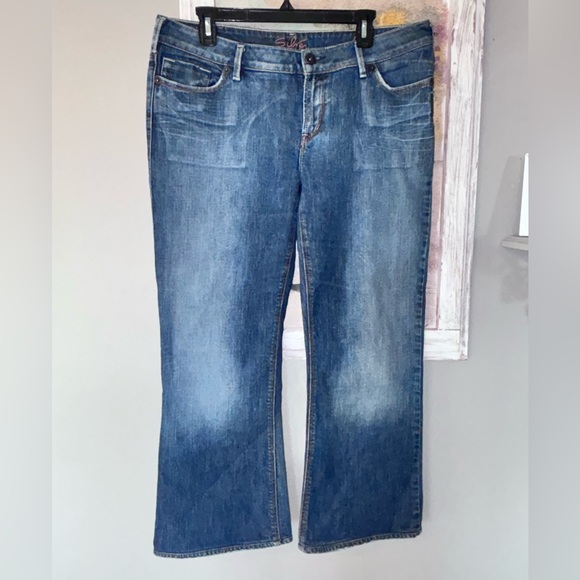 Silver Jeans Women's Suki Flare Jeans Size 34 Whisking Cotton Blend Fade - Picture 1 of 8
